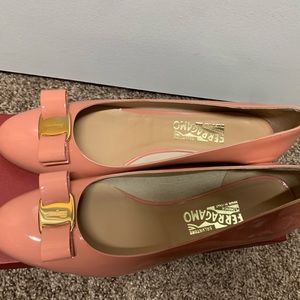 Salvatore Ferragamo
New Blush Patent Leather Vara Bow Block Low-heel Pumps